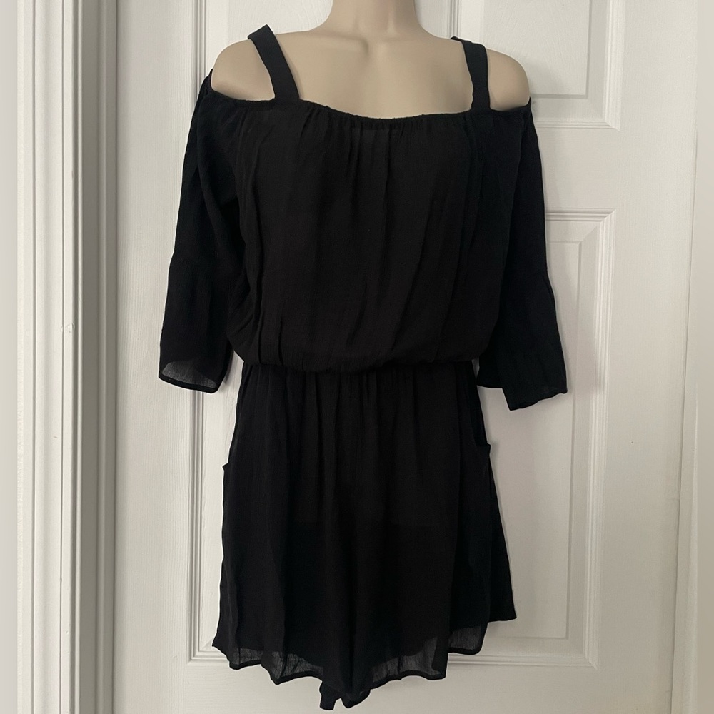 NWOT Black Flowy Romper With Pockets